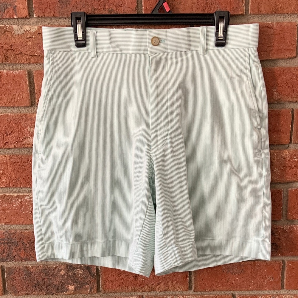 Southern Tide Men's Light Green Pinstripe Seersucker Skipjack Shorts